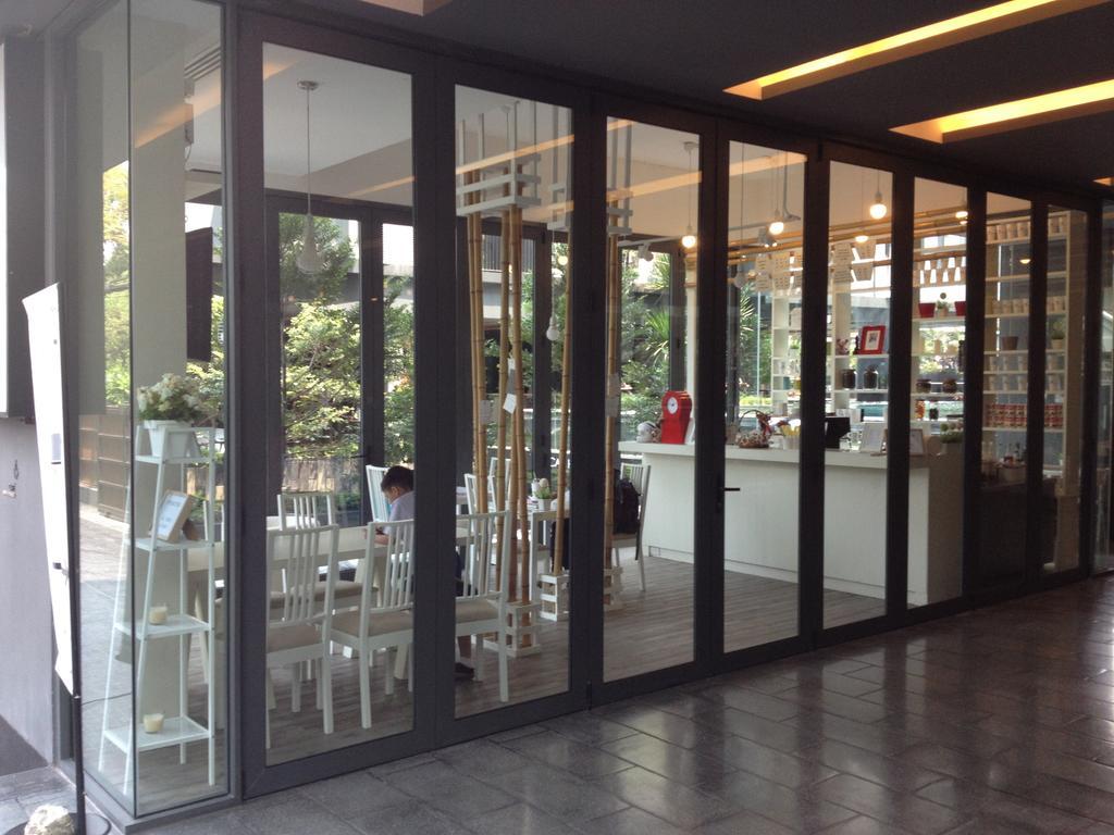 Siamese Gioia Aparthotel Bangkok Exterior photo